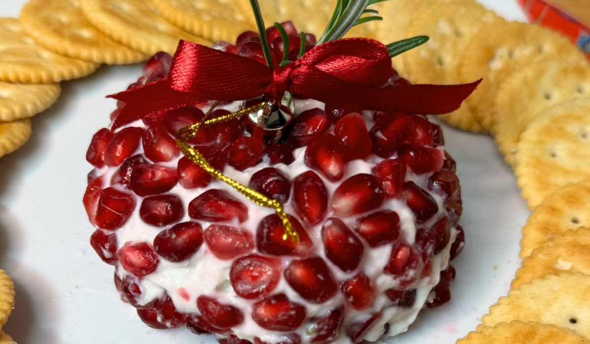 Ghirlanda di wurstel e salsa