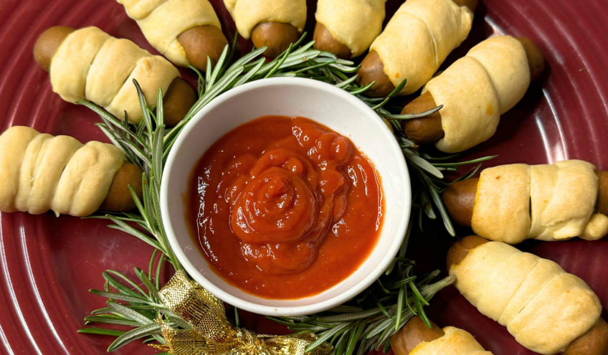 Ghirlanda di wurstel e salsa