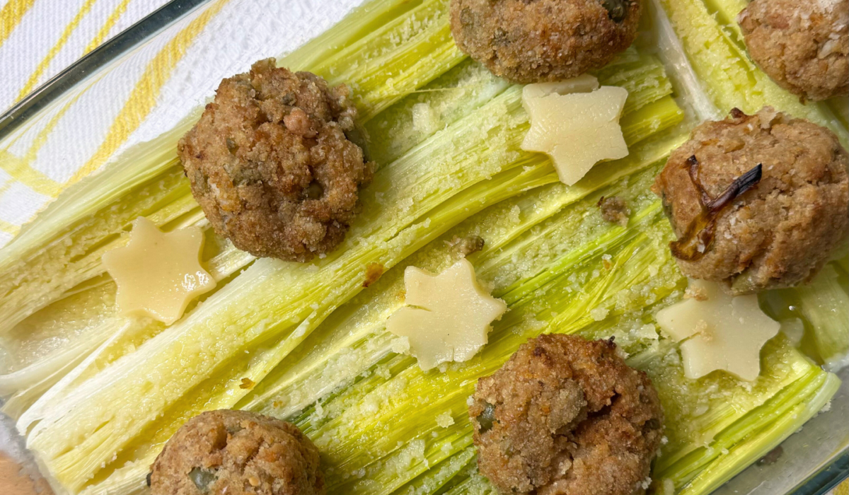 Porri gratinati con polpette di tonno vegano