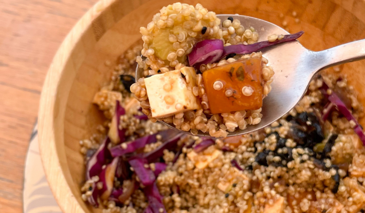 Quinoa con tofu e verdure